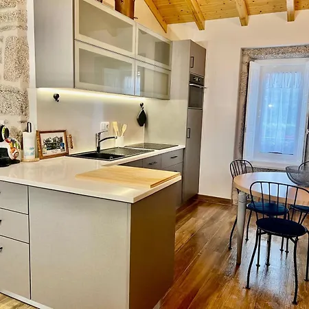 Eido De Bairros - Casa Vinha Da Touca T1