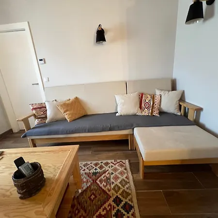 Eido De Bairros - Casa Vinha Da Touça T1 *