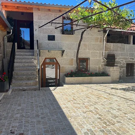 Eido De Bairros - Casa Vinha Da Touca T1 *