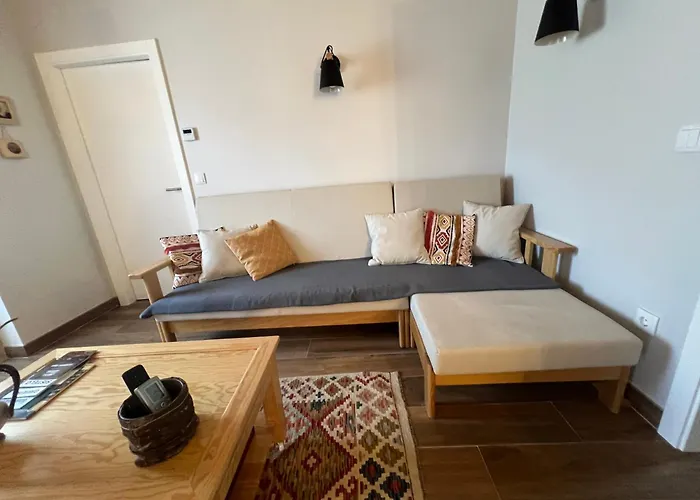 Eido De Bairros - Casa Vinha Da Touça T1 *